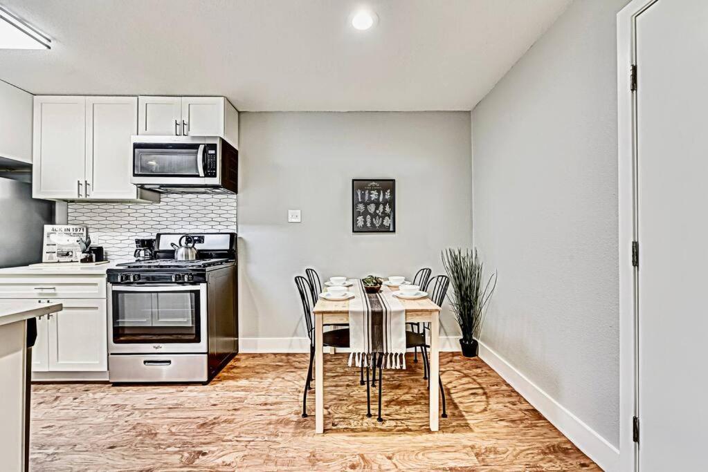 New - Near Deep Ellum + Downtown Dallas Flat المظهر الخارجي الصورة