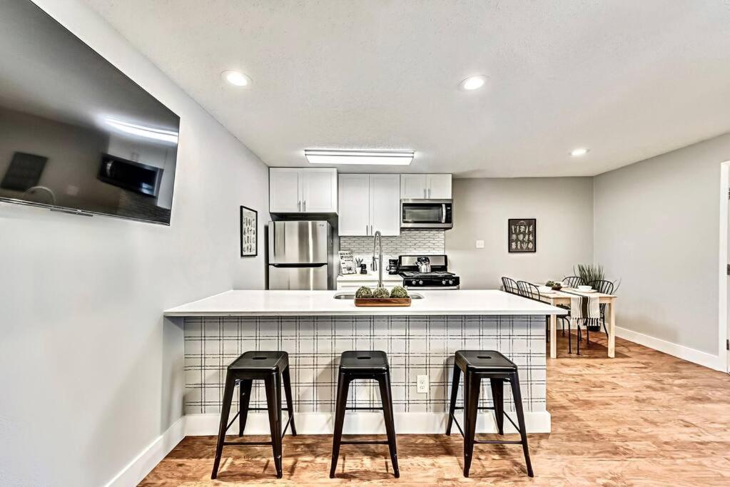 New - Near Deep Ellum + Downtown Dallas Flat المظهر الخارجي الصورة