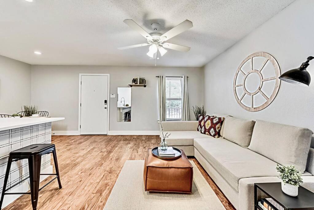 New - Near Deep Ellum + Downtown Dallas Flat المظهر الخارجي الصورة